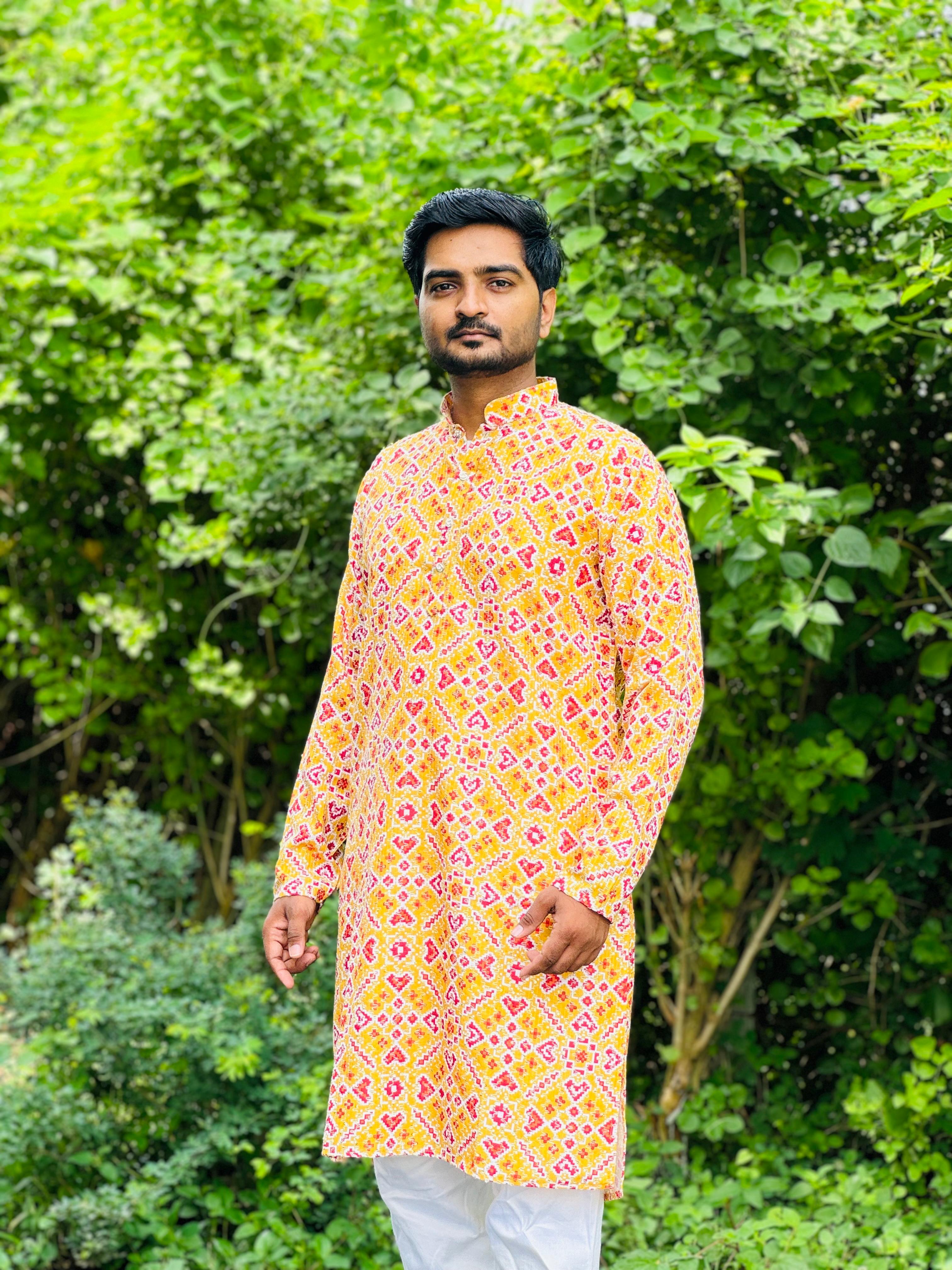 Cotton Kurta with Digital Print in Gold Colour.