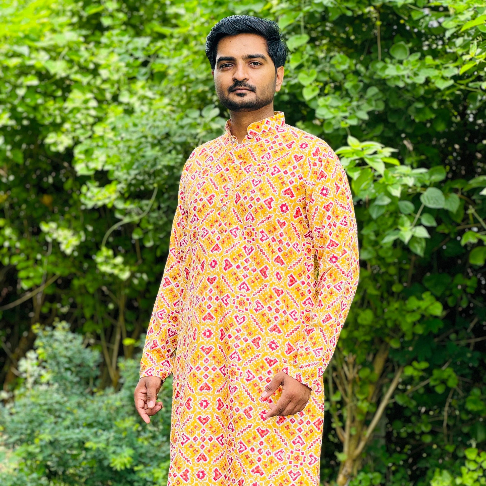 Cotton Kurta with Digital Print in Gold Colour.